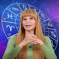 Mhoni Vidente contó que hay que hacer cuando ves “números espejo” en el reloj