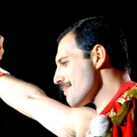 Este es el imitador de Freddie Mercury que se volvió viral por su sorpresiva aparición